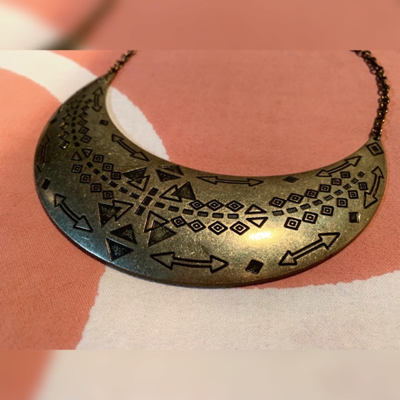 Statement Necklace - Picture 2 of 4